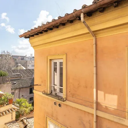 Atmosphera Trastevere, Glamour In The Center