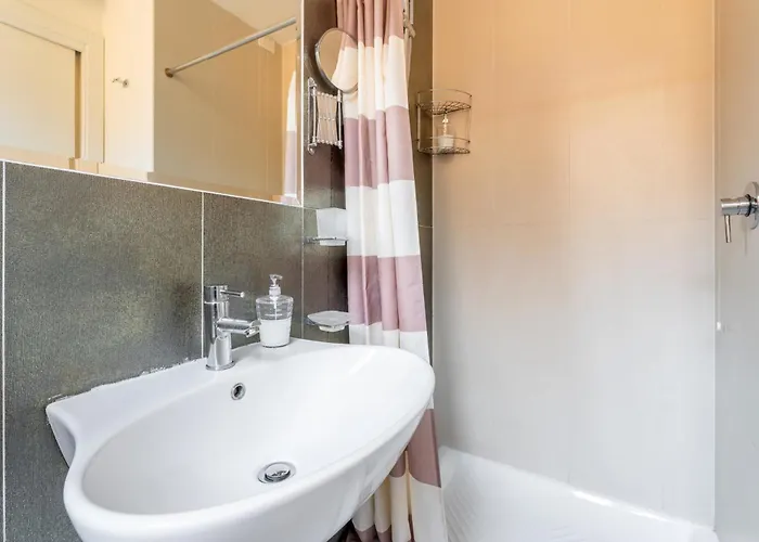 Atmosphera Trastevere, Glamour In The Center